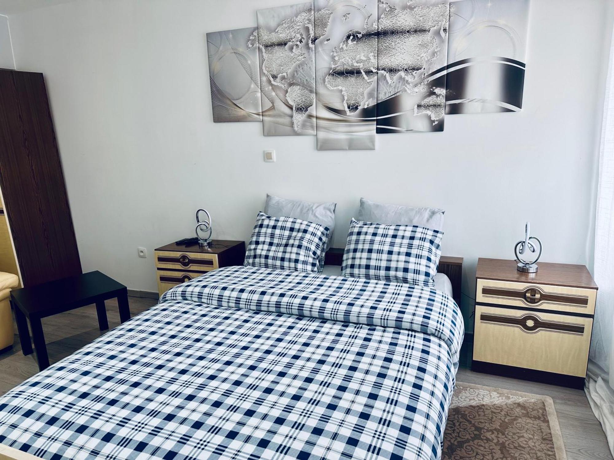 Chambre Et Sdd Privees Dans Une Maison Partagee Avec Des Residents 蒙斯 外观 照片